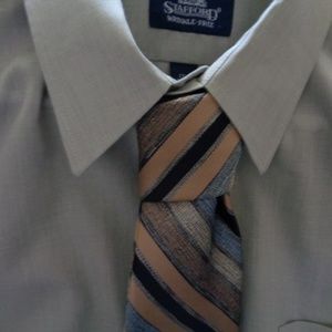 Stafford Mens Size XL Dress Shirt With Wembly Tie.